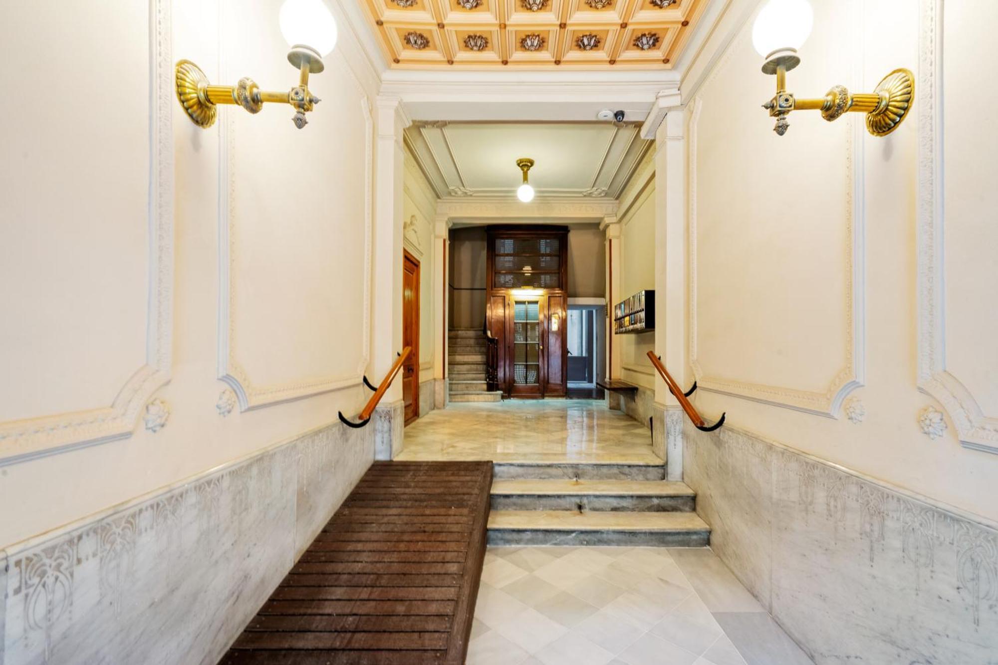 Apartamento Quiet, Vibrant 2 Bedroom In Pedestrian Eixample Barcelona